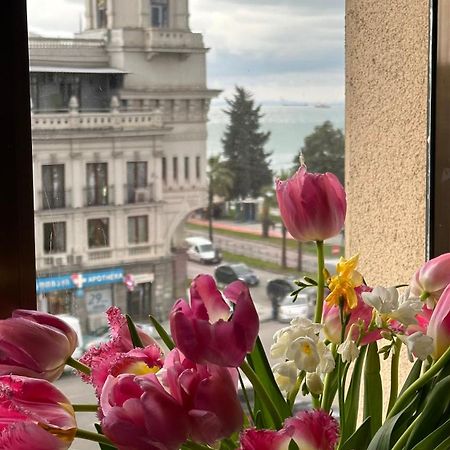 Apartment 2 Minutes From The Sea Батуми Екстериор снимка