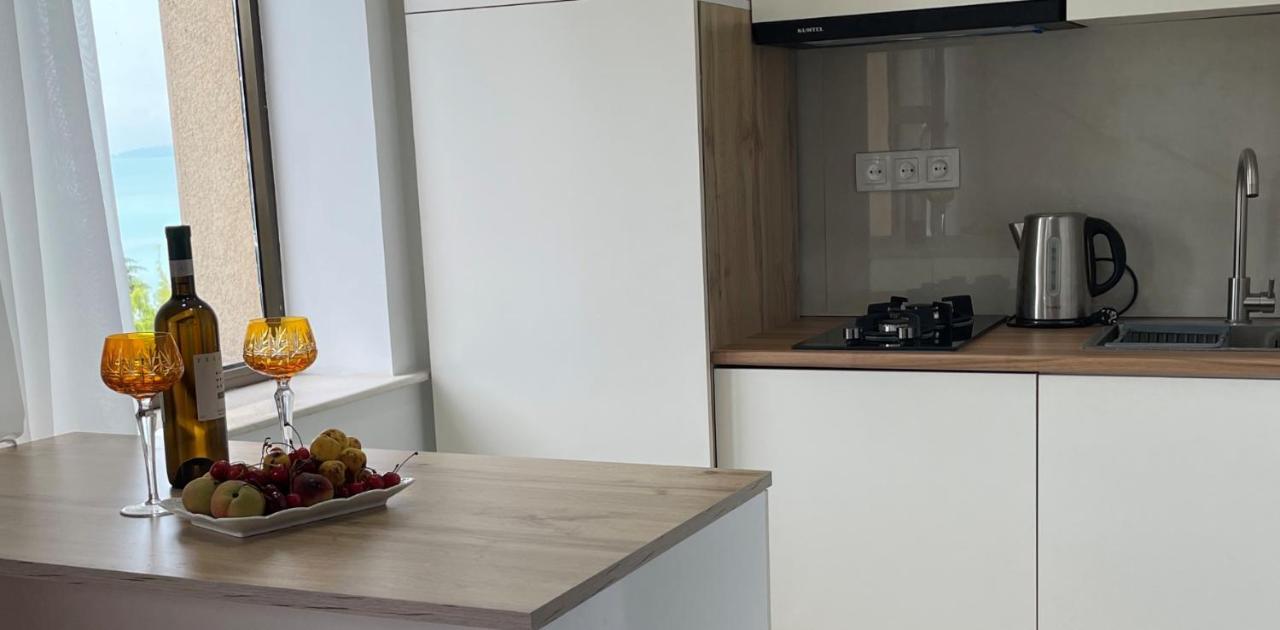 Apartment 2 Minutes From The Sea Батуми Екстериор снимка