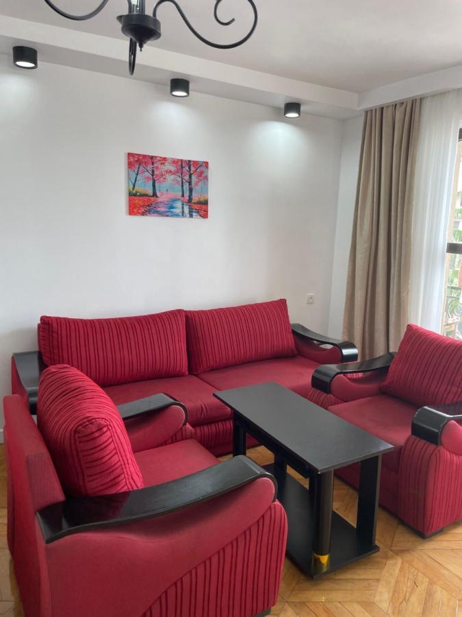 Apartment 2 Minutes From The Sea Батуми Екстериор снимка